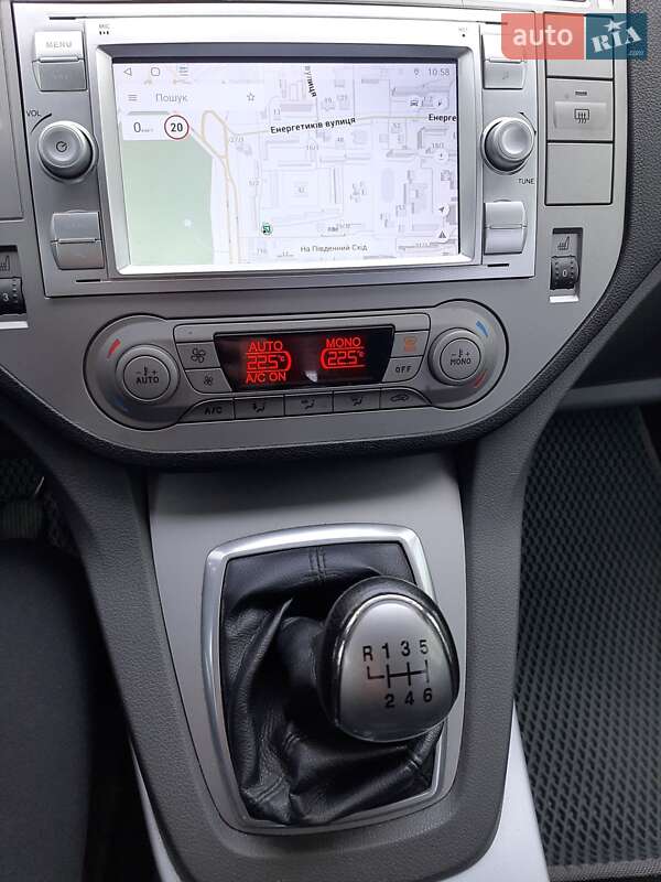 Внедорожник / Кроссовер Ford Kuga 2012 в Вараше фото 4 Внедорожник / Кроссовер Ford Kuga 2012 в Вараше