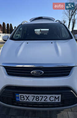 Внедорожник / Кроссовер Ford Kuga 2012 в 