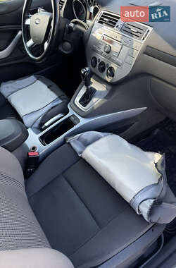 Внедорожник / Кроссовер Ford Kuga 2012 в 