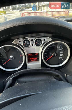 Внедорожник / Кроссовер Ford Kuga 2012 в 