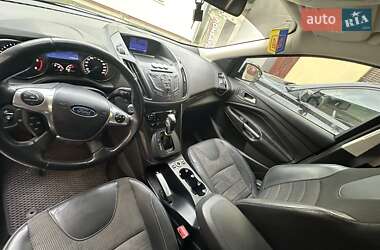 Внедорожник / Кроссовер Ford Kuga 2013 в 
