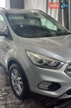 Внедорожник / Кроссовер Ford Kuga 2019 в Ромнах