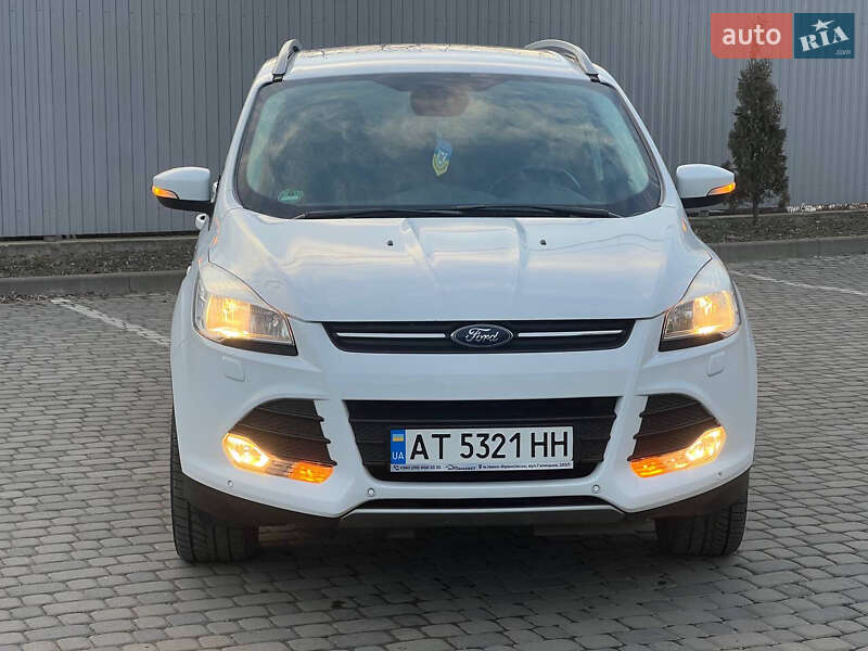 Внедорожник / Кроссовер Ford Kuga 2016 в Ивано-Франковске