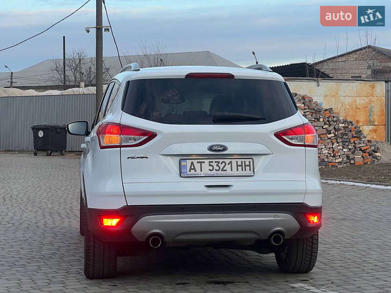 Внедорожник / Кроссовер Ford Kuga 2016 в Ивано-Франковске