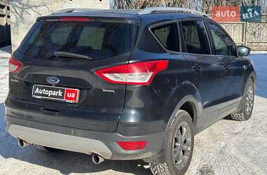 Внедорожник / Кроссовер Ford Kuga 2013 в 