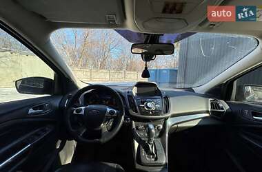 Внедорожник / Кроссовер Ford Kuga 2013 в 