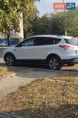 Внедорожник / Кроссовер Ford Kuga 2013 в 