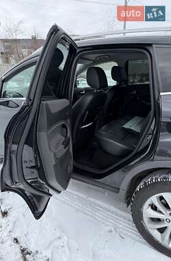 Позашляховик / Кросовер Ford Kuga 2011 в 
