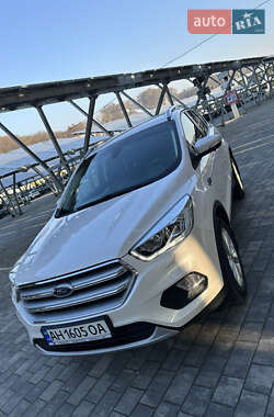 Внедорожник / Кроссовер Ford Kuga 2019 в Львове