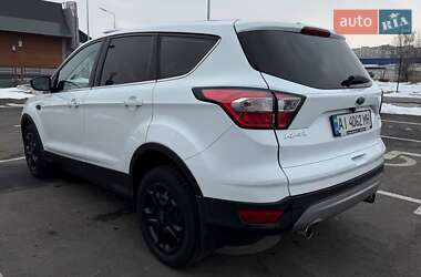 Внедорожник / Кроссовер Ford Kuga 2017 в Боярке