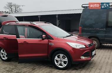 Внедорожник / Кроссовер Ford Kuga 2016 в Староконстантинове