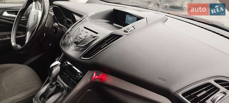 Внедорожник / Кроссовер Ford Kuga 2016 в Староконстантинове