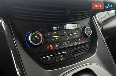 Внедорожник / Кроссовер Ford Kuga 2019 в 