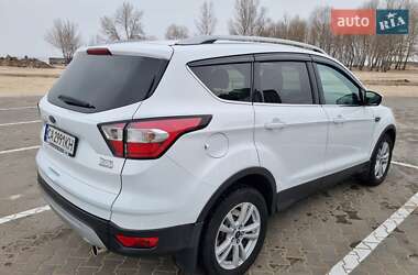 Внедорожник / Кроссовер Ford Kuga 2016 в 