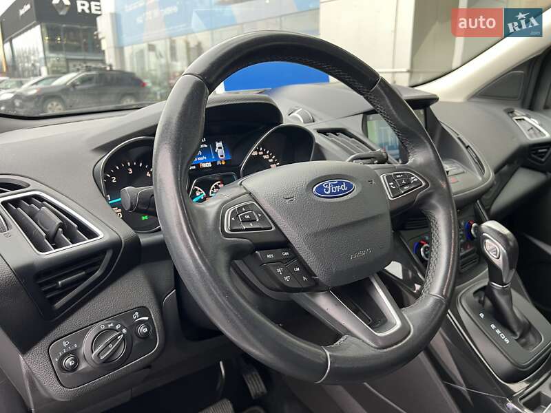 Позашляховик / Кросовер Ford Kuga 2019 в Києві