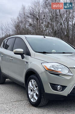 Позашляховик / Кросовер Ford Kuga 2010 в 
