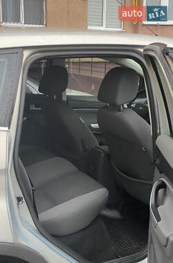 Позашляховик / Кросовер Ford Kuga 2010 в 