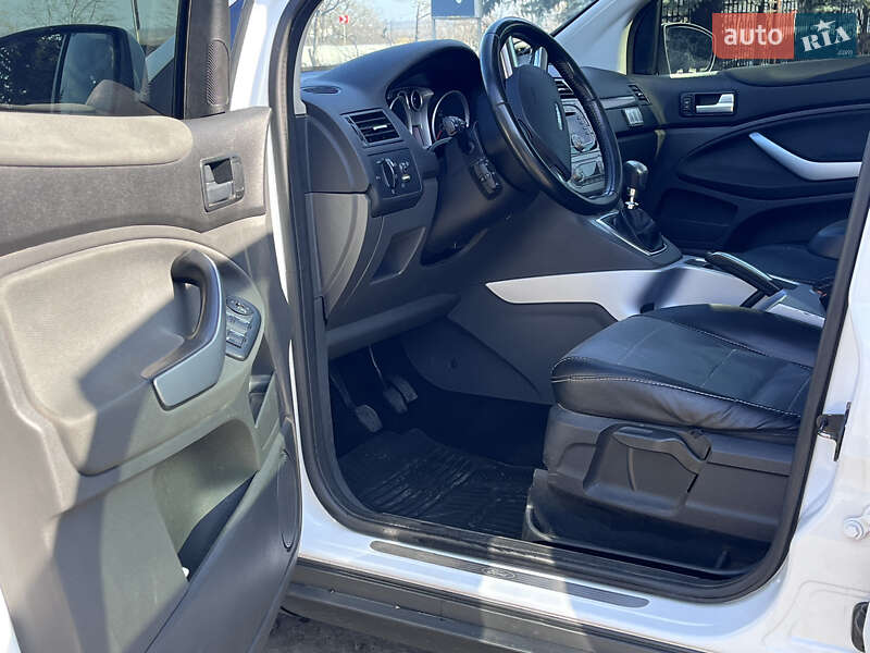 Внедорожник / Кроссовер Ford Kuga 2011 в Южноукраинске