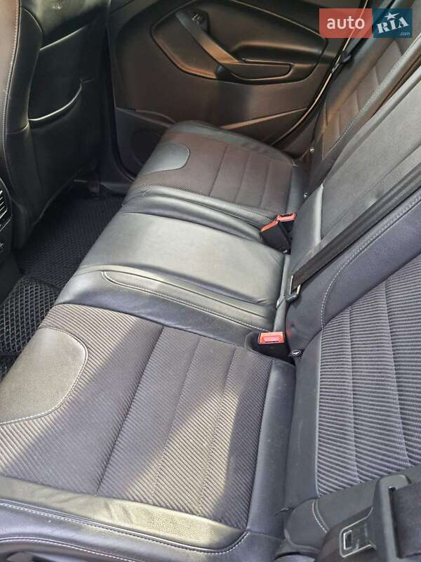 Внедорожник / Кроссовер Ford Kuga 2013 в Полтаве