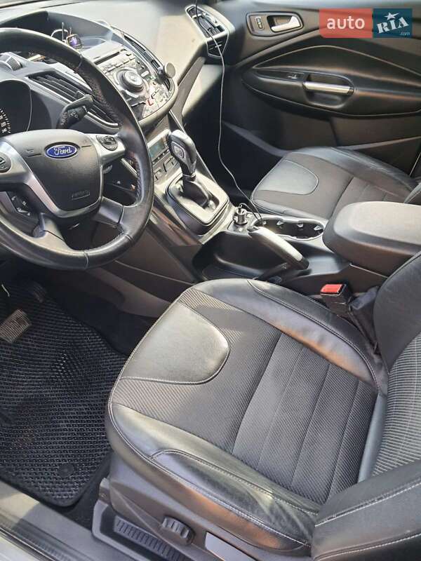 Внедорожник / Кроссовер Ford Kuga 2013 в Полтаве