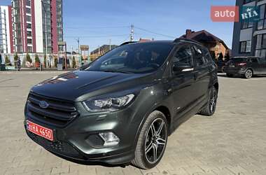 Позашляховик / Кросовер Ford Kuga 2018 в Луцьку