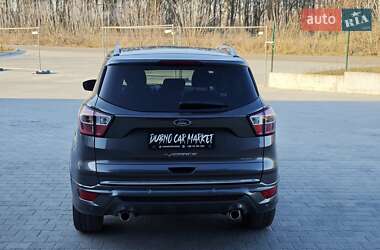 Внедорожник / Кроссовер Ford Kuga 2017 в 