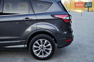 Внедорожник / Кроссовер Ford Kuga 2017 в 