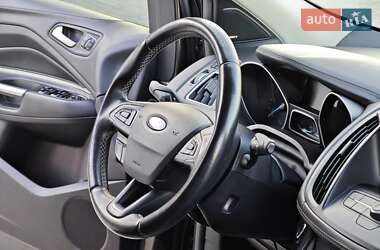 Внедорожник / Кроссовер Ford Kuga 2017 в 