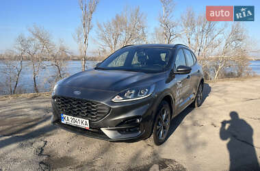 Внедорожник / Кроссовер Ford Kuga 2022 в 