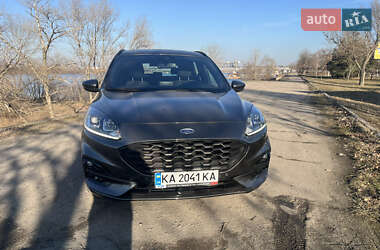 Внедорожник / Кроссовер Ford Kuga 2022 в 