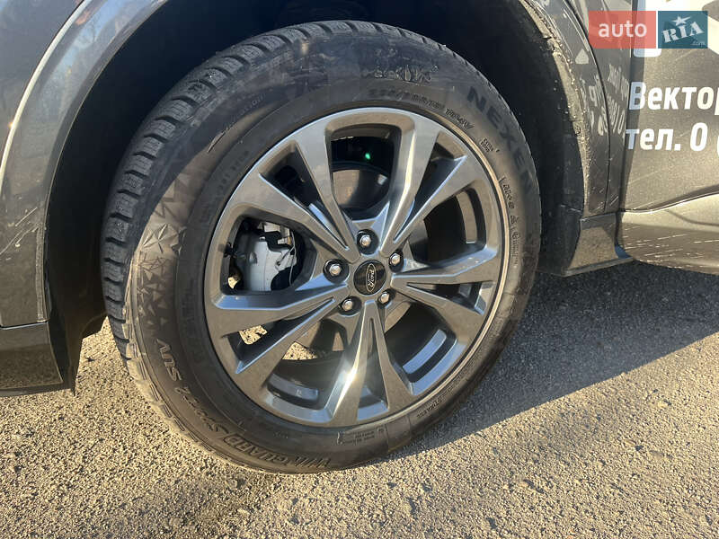 Внедорожник / Кроссовер Ford Kuga 2022 в Днепре