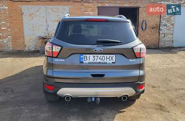 Внедорожник / Кроссовер Ford Kuga 2016 в 