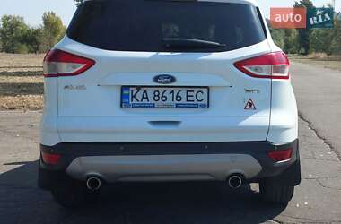 Внедорожник / Кроссовер Ford Kuga 2015 в 