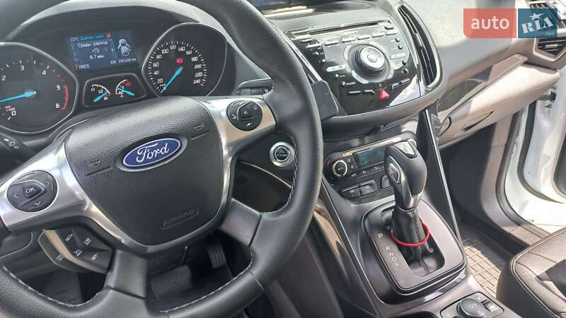 Внедорожник / Кроссовер Ford Kuga 2013 в Ужгороде