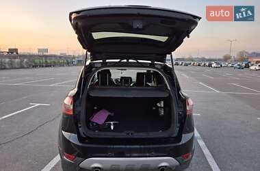 Внедорожник / Кроссовер Ford Kuga 2010 в 