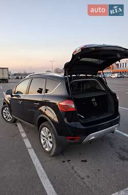 Внедорожник / Кроссовер Ford Kuga 2010 в 