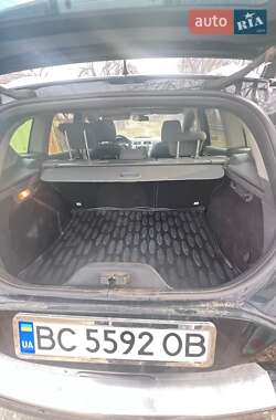 Внедорожник / Кроссовер Ford Kuga 2012 в 