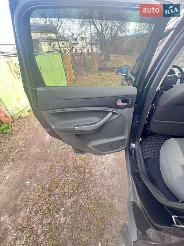 Внедорожник / Кроссовер Ford Kuga 2012 в Львове