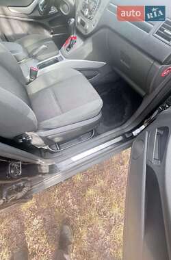Внедорожник / Кроссовер Ford Kuga 2012 в 
