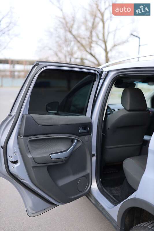 Внедорожник / Кроссовер Ford Kuga 2011 в Днепре