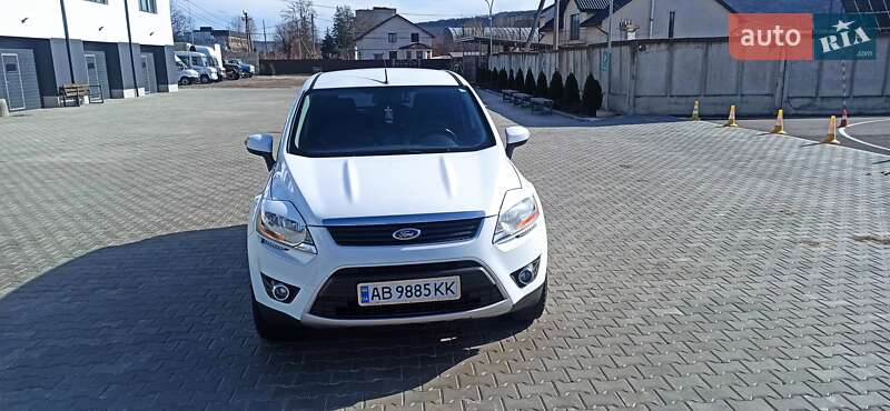 Внедорожник / Кроссовер Ford Kuga 2010 в Могилев-Подольске