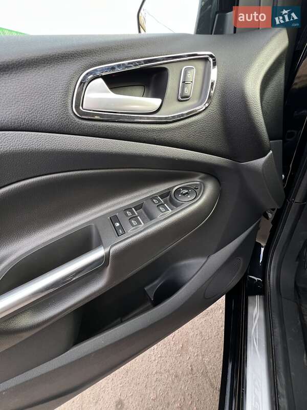 Внедорожник / Кроссовер Ford Kuga 2014 в Чернигове