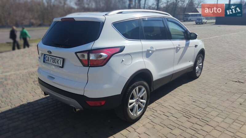 Внедорожник / Кроссовер Ford Kuga 2017 в Смеле