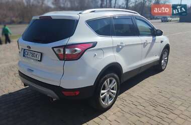Внедорожник / Кроссовер Ford Kuga 2017 в 