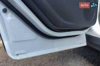 Внедорожник / Кроссовер Ford Kuga 2017 в 