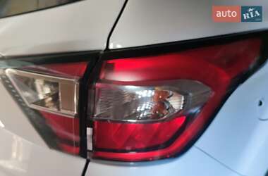 Внедорожник / Кроссовер Ford Kuga 2017 в 