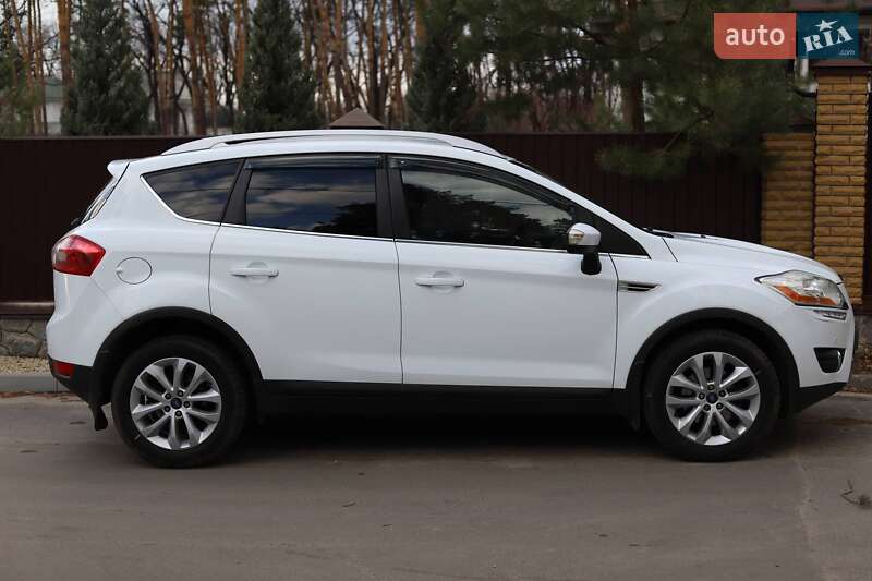 Внедорожник / Кроссовер Ford Kuga 2012 в Полтаве