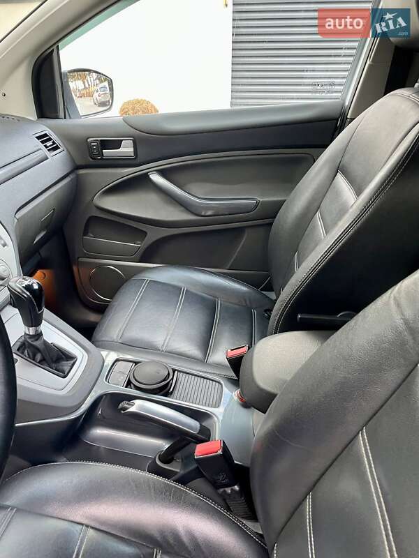 Внедорожник / Кроссовер Ford Kuga 2012 в Полтаве
