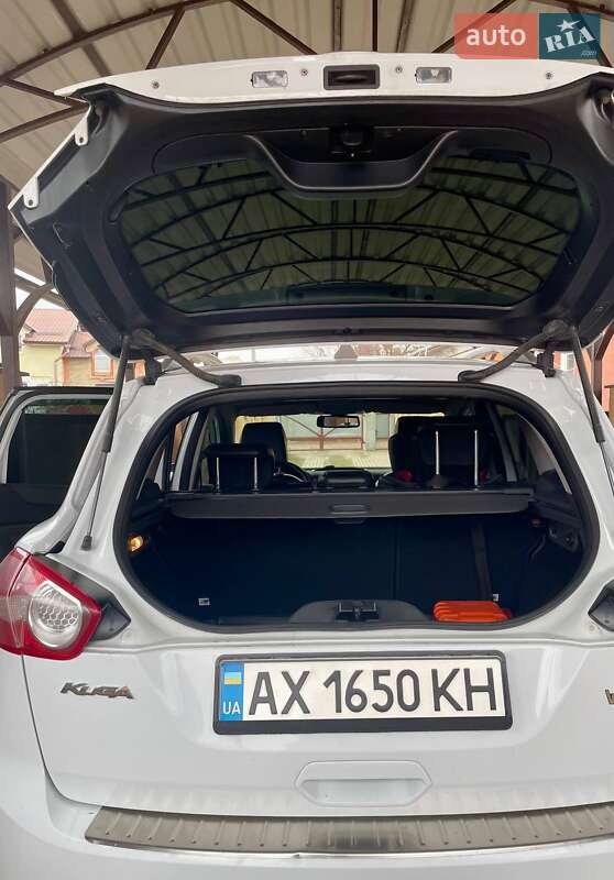 Внедорожник / Кроссовер Ford Kuga 2012 в Полтаве