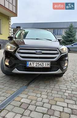 Внедорожник / Кроссовер Ford Kuga 2019 в 